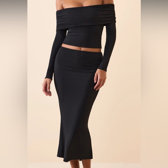 Oh Polly Dresses & Skirts - Oh Polly midi Livvy skirt